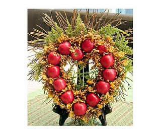 Making apple wreath